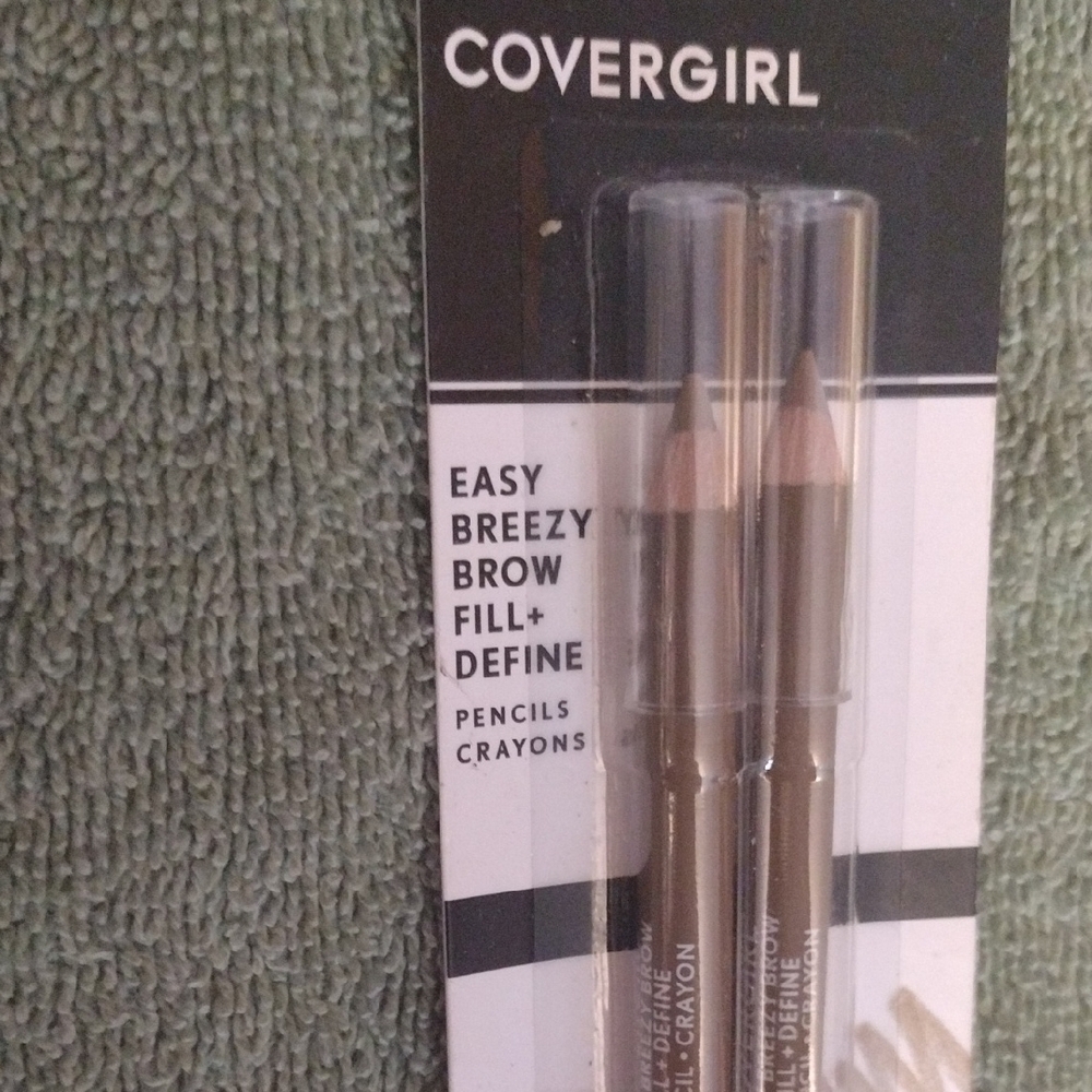 COVERGIRL Easy Breezy Brow Pencils - Soft Blonde - Picture 3 of 6